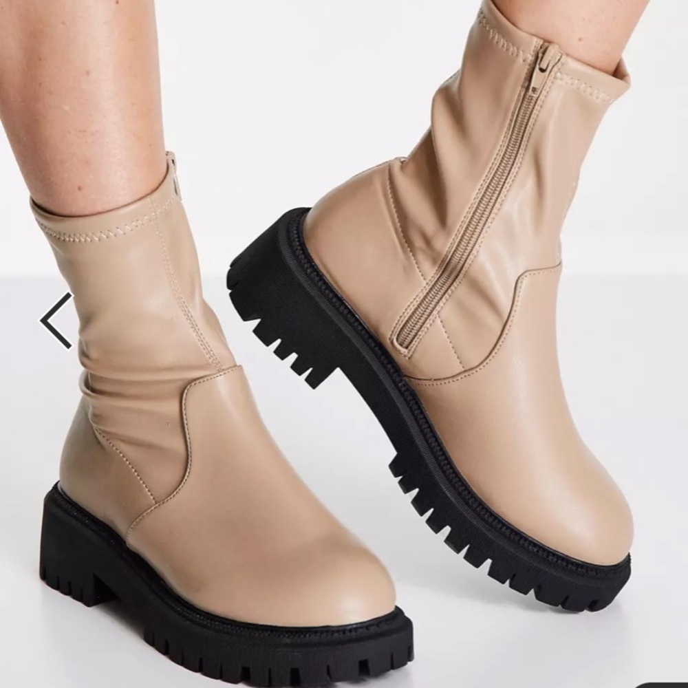 London Rebel wide fit chunky chelsea calf boots in beige
